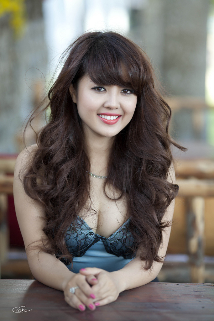 邻居的丰满美女老阿